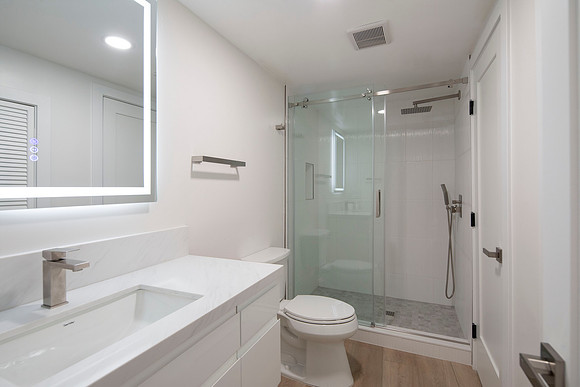 1561 La Plaza Dr 32