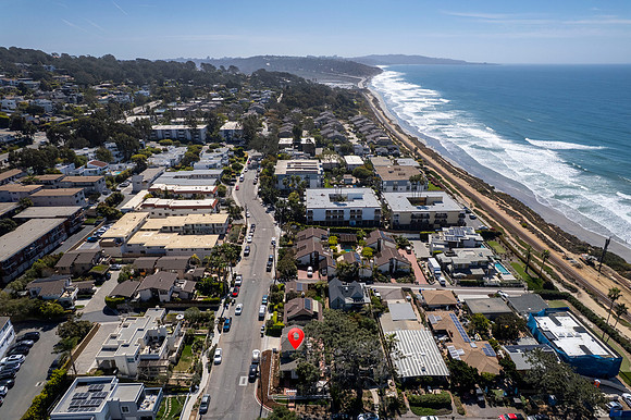 157 6th St Aerial 09