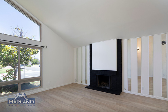 11191 Zapata Ave 05