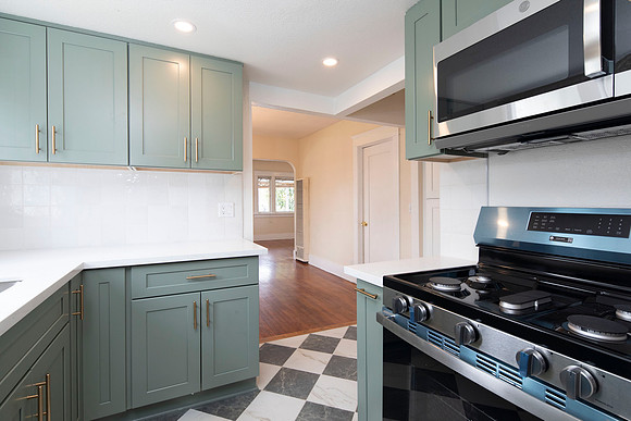 4421 Mississippi St 10