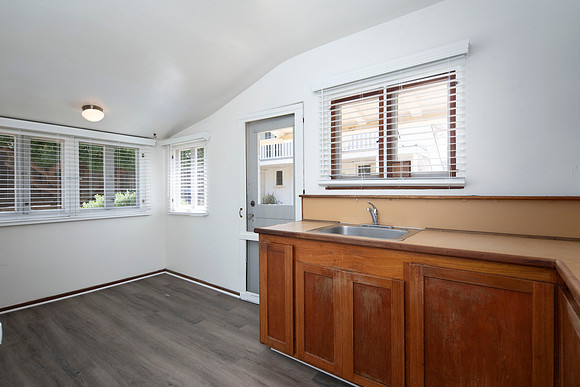 635 Westbourne St 19