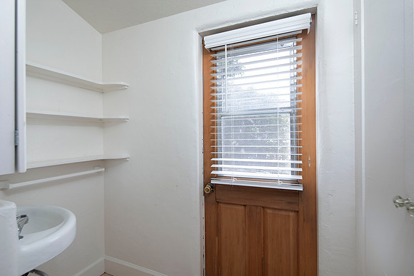 635 Westbourne St 24