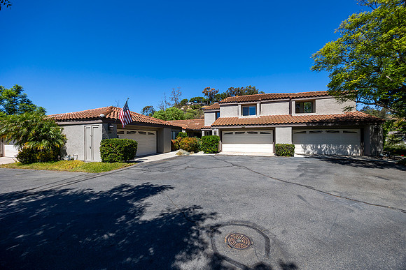 2106 Lark Glen 02