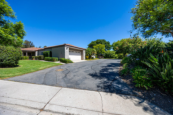 2106 Lark Glen 03
