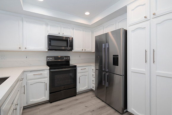 2106 Lark Glen 13