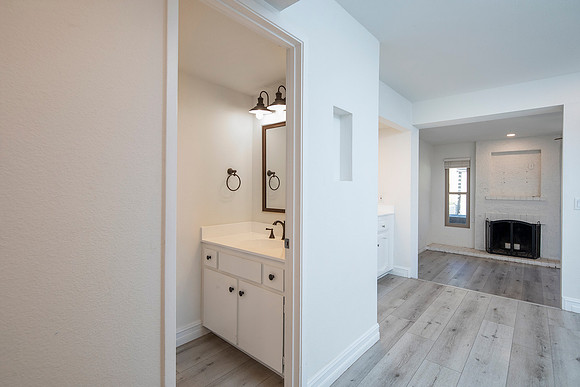 2106 Lark Glen 16