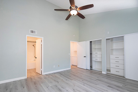 2106 Lark Glen 26