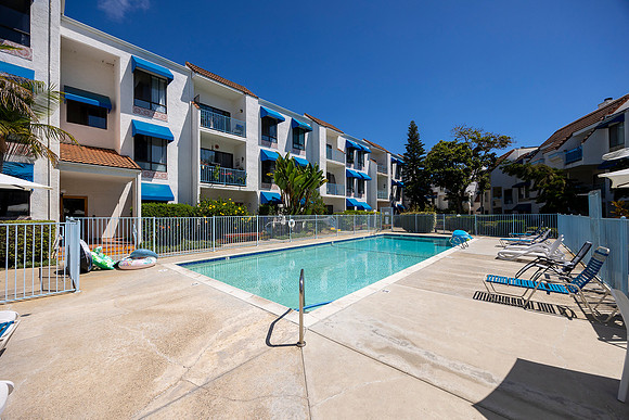 8310 Regents Rd Unit 1F 03