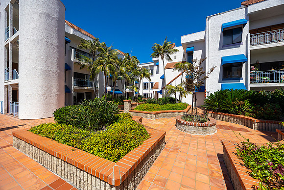 8310 Regents Rd Unit 1F 09