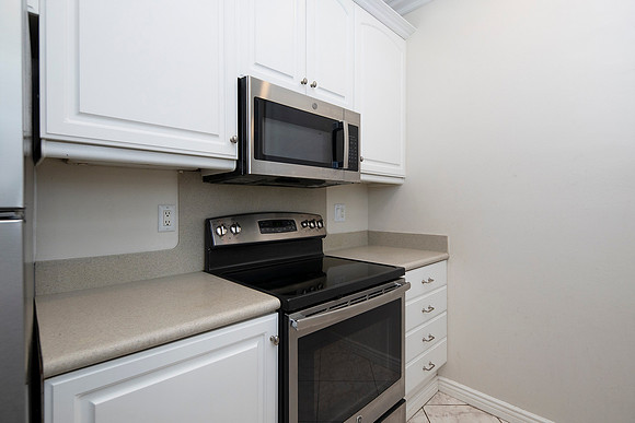 8310 Regents Rd Unit 1F 21