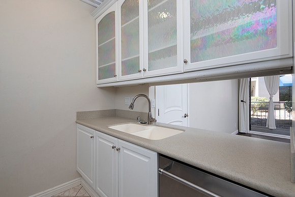 8310 Regents Rd Unit 1F 22