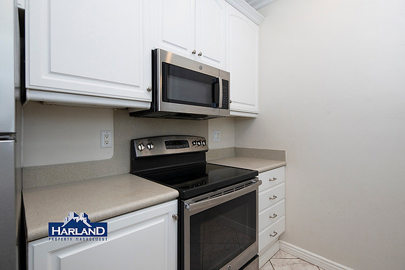 8310 Regents Rd Unit 1F WM 21