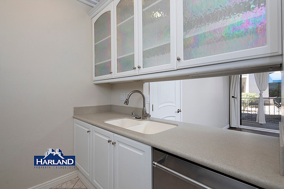 8310 Regents Rd Unit 1F WM 22