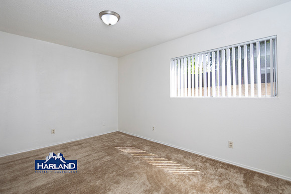 1107 B Ave #06 WM 08
