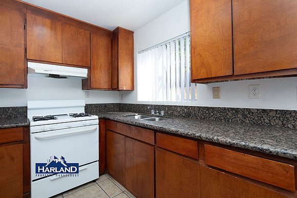 1107 B Ave #06 WM 07