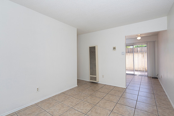 1107 B Ave #06 02