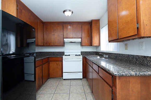 1107 B Ave #06 05