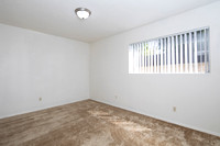 1107 B Ave #06 08