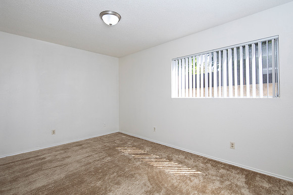 1107 B Ave #06 08