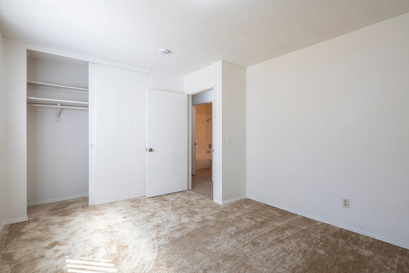 1107 B Ave #06 09