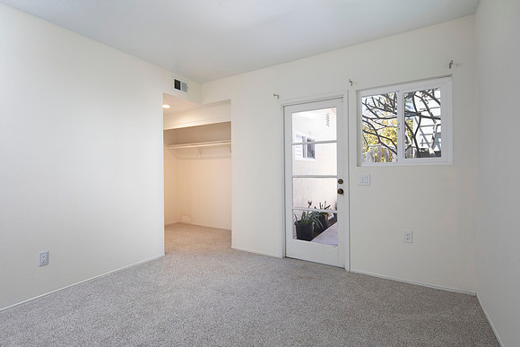2119 Cambridge Ave 56