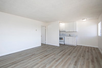 640 E 16th St #20 02