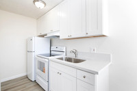640 E 16th St #20 06
