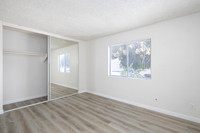 640 E 16th St #20 07