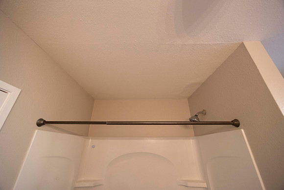 1837 N Vulcan Ave #4 MI Bath 04