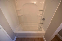 1837 N Vulcan Ave #4 MI Bath 05