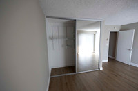 1837 N Vulcan Ave #4 MI Bedroom 1 05