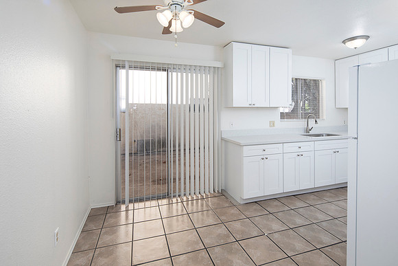 1107 B Ave #02 04