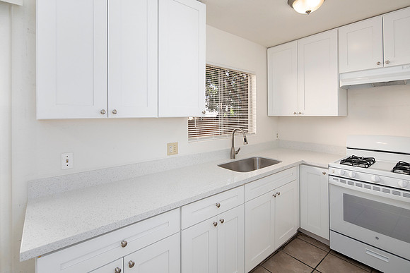 1107 B Ave #02 06
