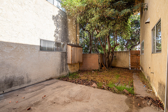 1107 B Ave #02 13
