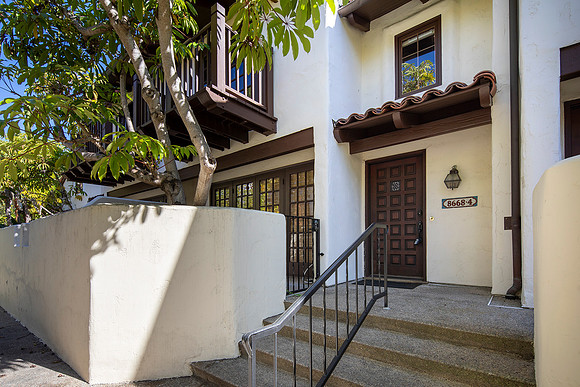 8668 Villa La Jolla #04 01