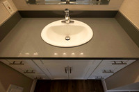 2215 Via Esmarca Unit D MI Bath 04