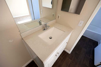 2223 Via Escamara C Mone Out Bath 04