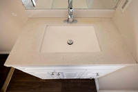 2223 Via Escamara C Mone Out Bath 07