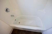 2223 Via Escamara C Mone Out Bath 16