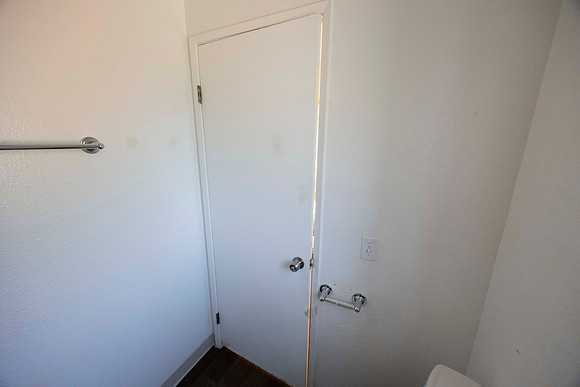 2223 Via Escamara C Mone Out Bath 22