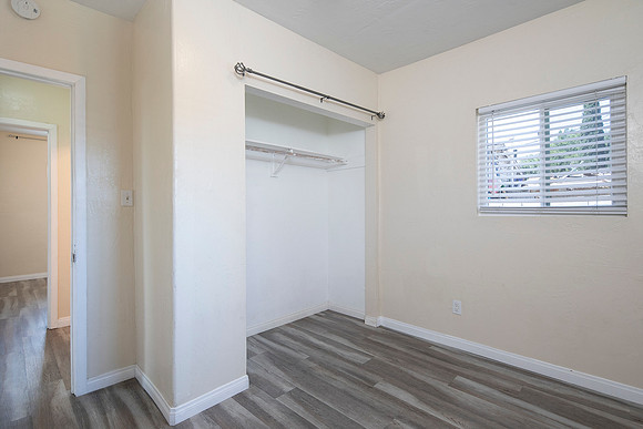 3238 Franklin Ave 12