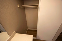 2201 Via Esmarca Unit B Move In Bath 05