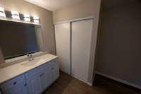 2201 Via Esmarca Unit B Move In Bath 04