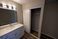 2201 Via Esmarca Unit B Move In Bath 03