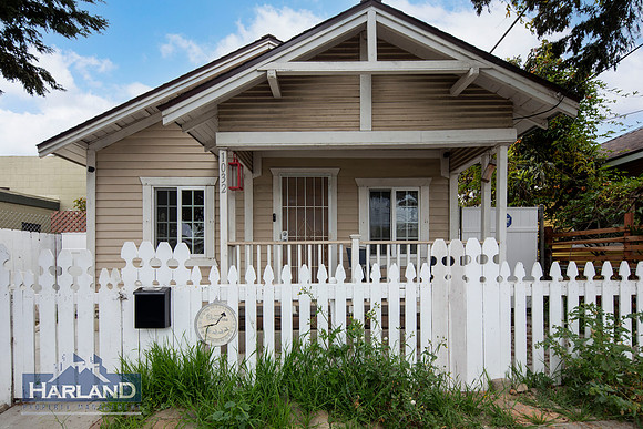 1032 South Evans St 01