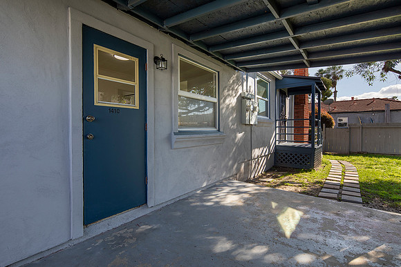 1410 Hornblend St 02