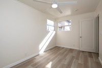 1410 Hornblend St 12