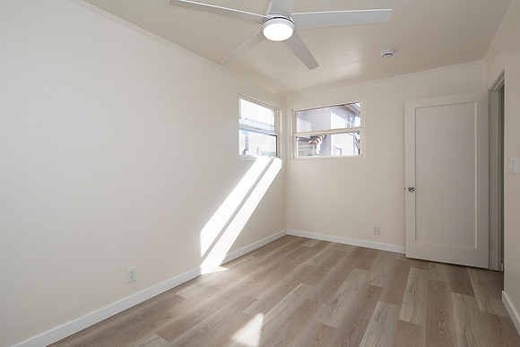 1410 Hornblend St 12