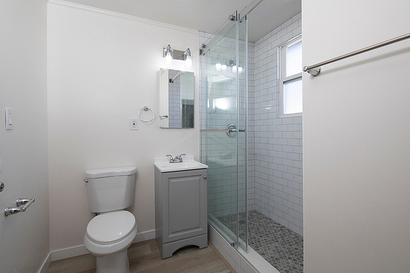1410 Hornblend St 18