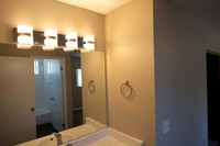 2231 Via Esmarca Unit D Move In Bath 03